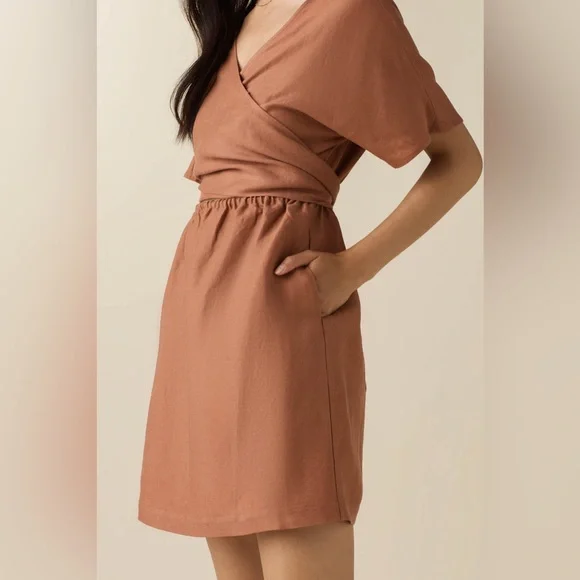 Vetta The Convertible Wrap Mini linen blend Dress in new clay - Picture 8 of 14